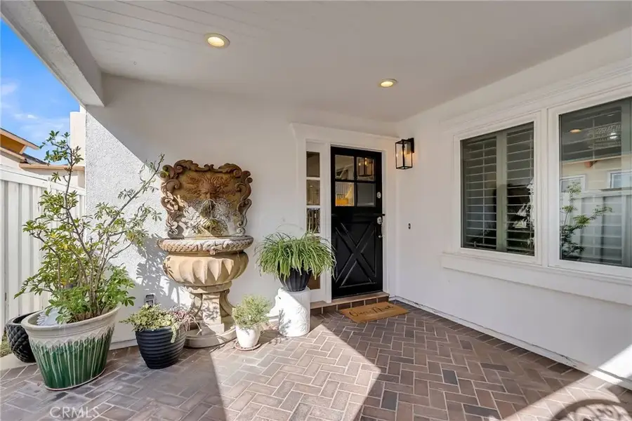 331 Walnut Street, Newport Beach, CA 92663 - Image #2