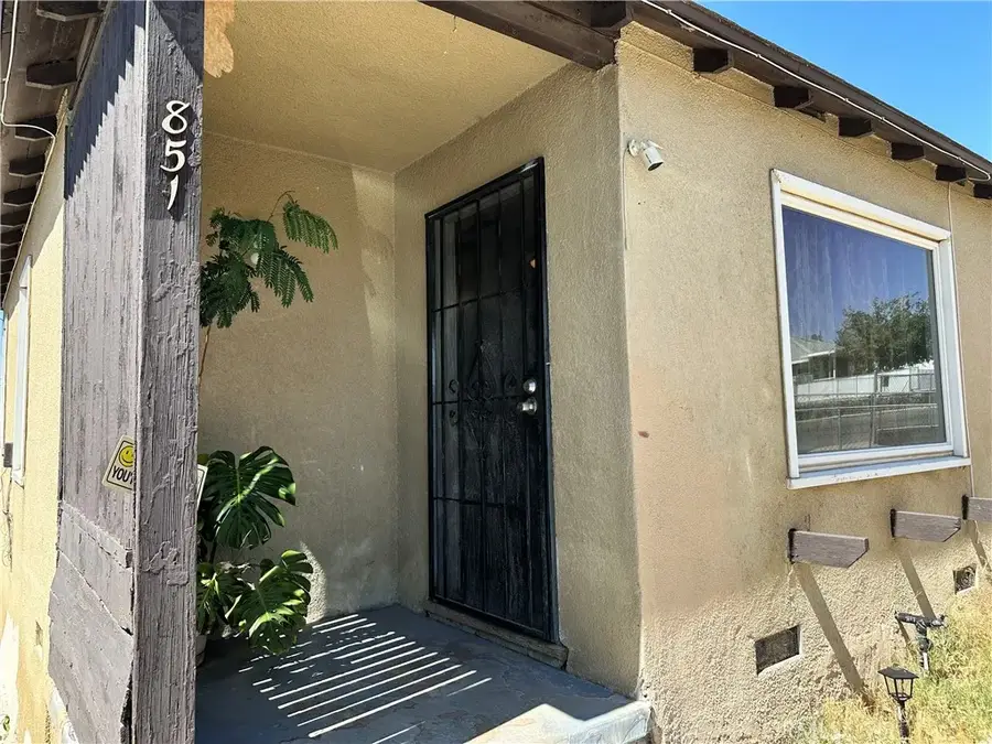 851 Flora Street, Barstow, CA 92311 - Image #2