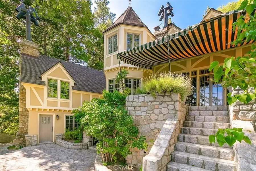 28061 North Shore Road, Lake Arrowhead, CA 92352 - Image #2