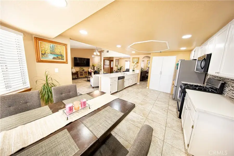 14024 Delaware Road, Apple Valley, CA 92307 - Image #3