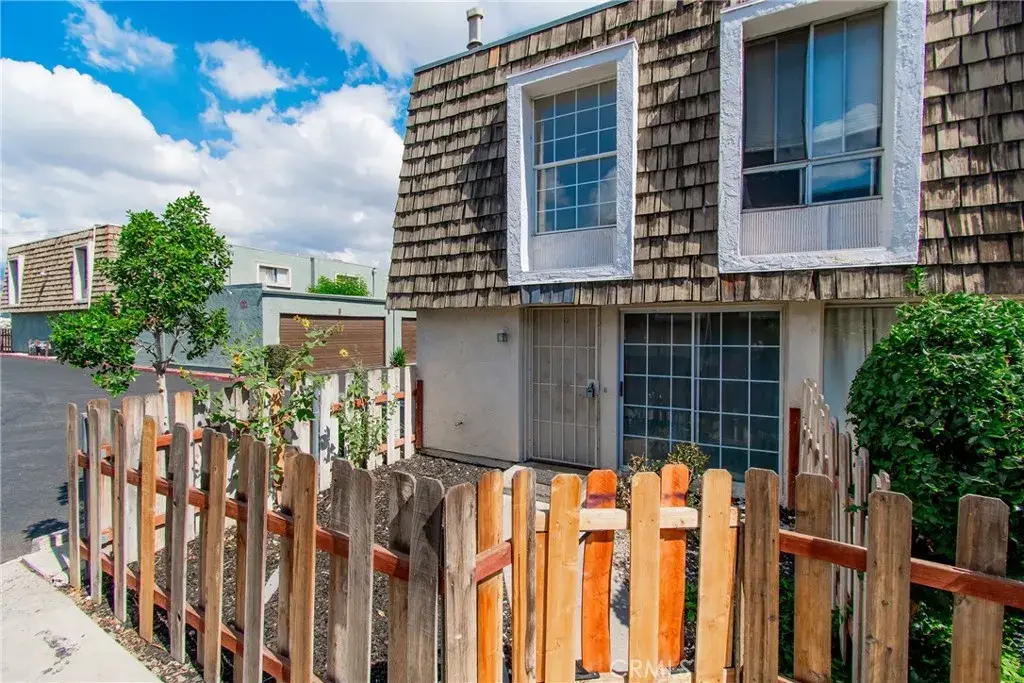 25180 E 5th Street, Highland, CA 92410 - Image #1