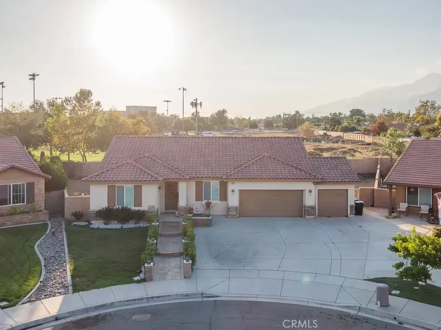 1388 Nicholas Court, Rialto, CA 92377 - Image #2