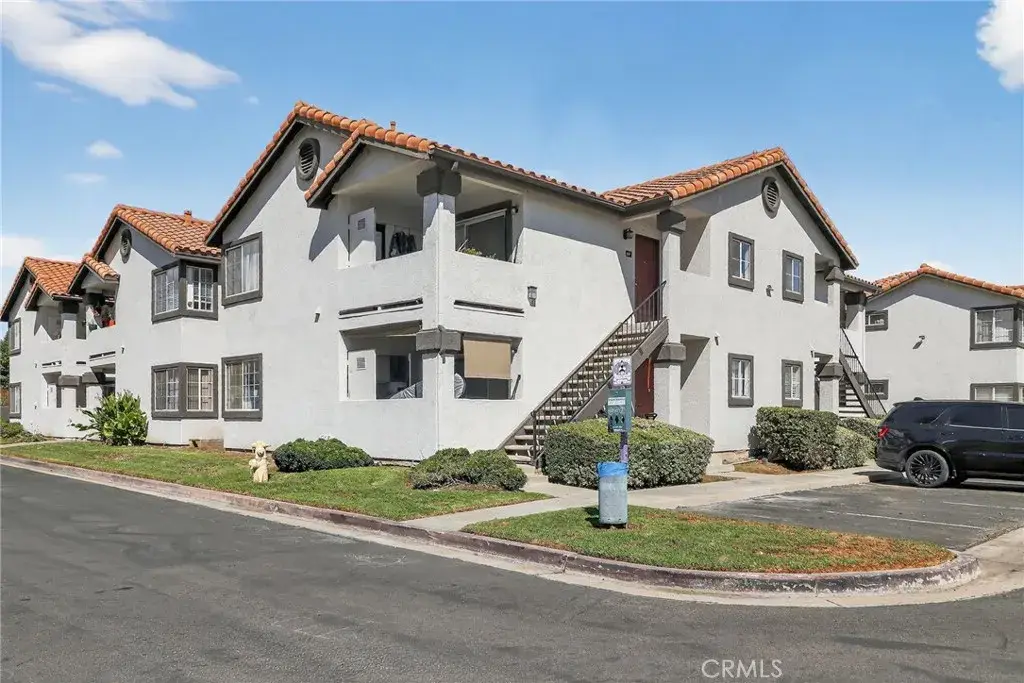 16377 Lakeshore #4F, Lake Elsinore, CA 92530 - Image #1