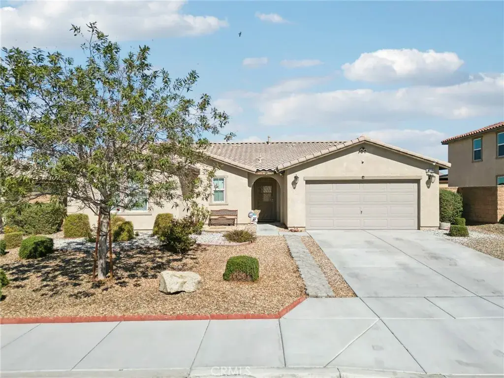 14368 Pioneer Way, Victorville, CA 92394 - Image #1
