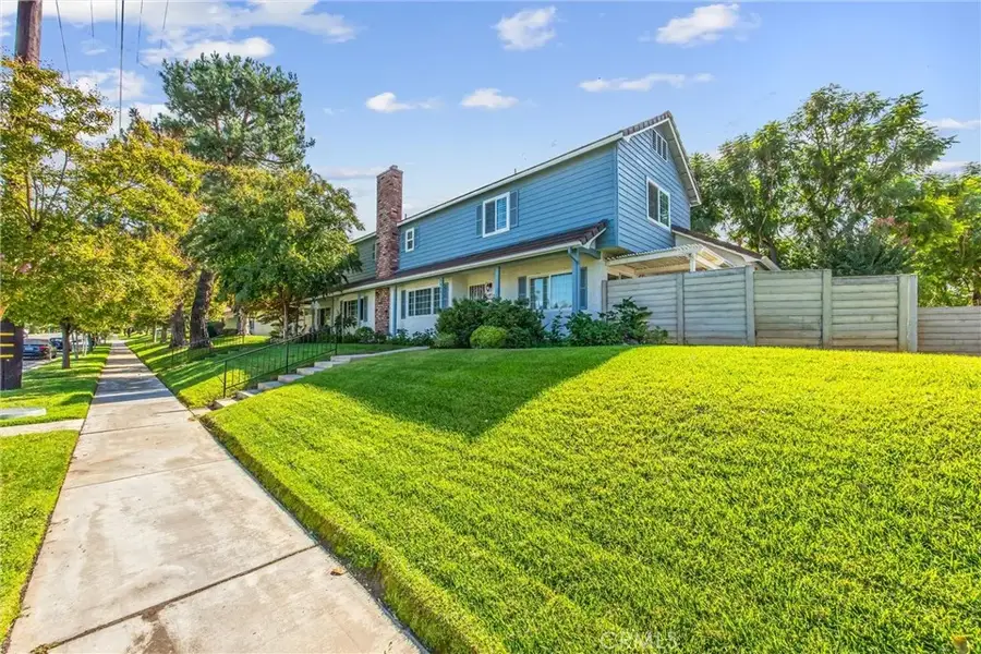 1562 E Citrus Avenue, Redlands, CA 92374 - Image #3
