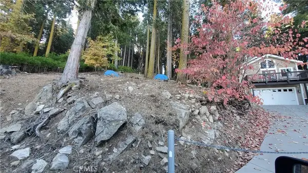 26 Peak Circle, Crestline, CA 92322