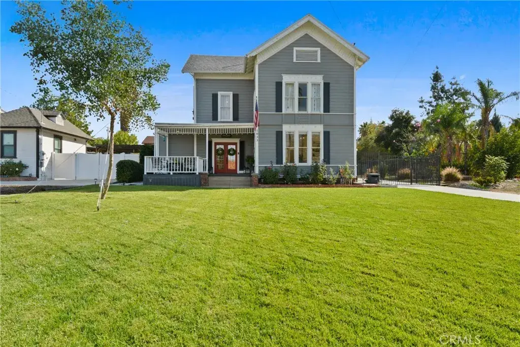 1033 W Palm Avenue, Redlands, CA 92373 - Image #1
