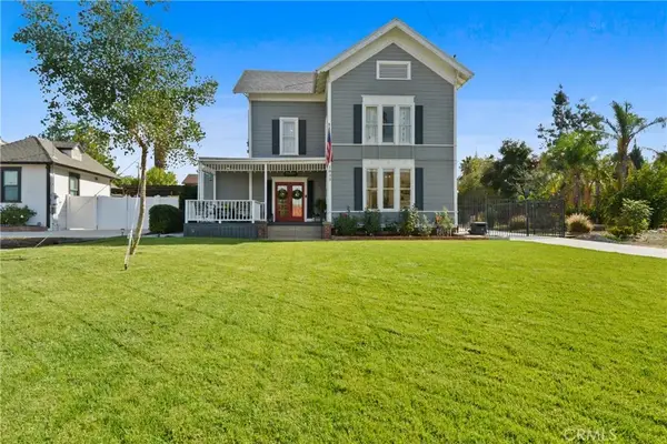 1033 W Palm Avenue, Redlands, CA 92373