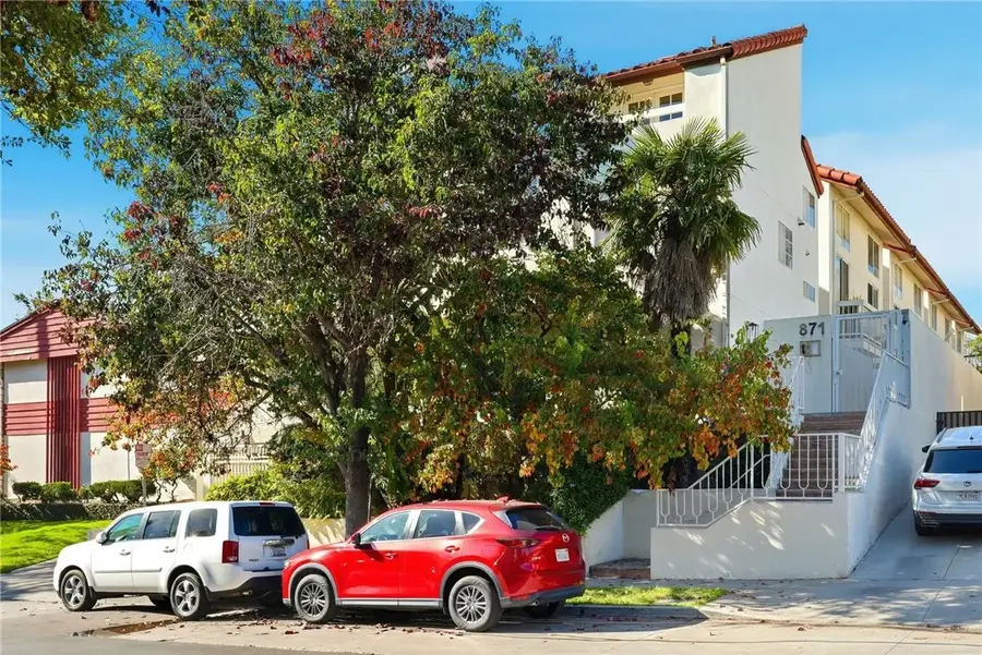 871 S Lucerne #2, Los Angeles, CA 90005 - Image #2