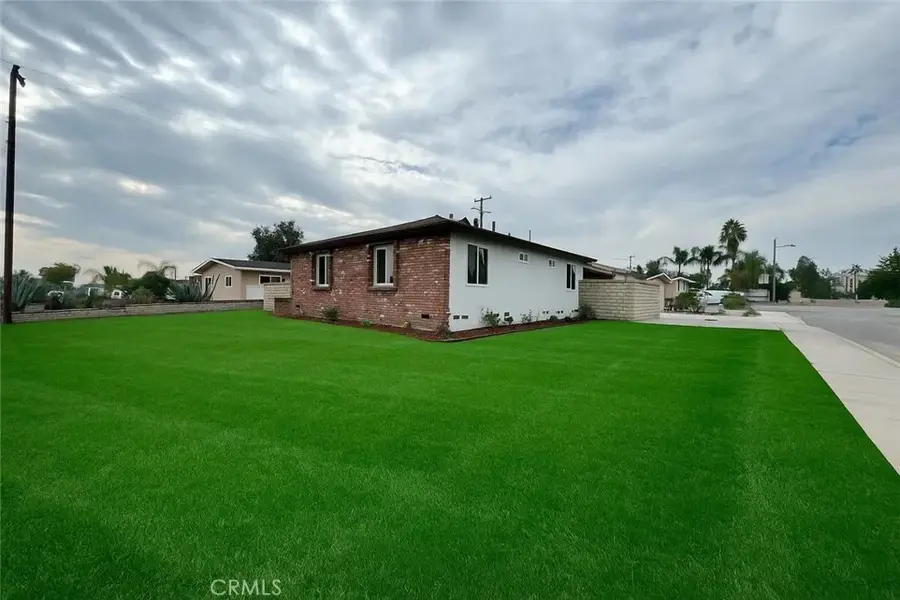 10160 Columbine Avenue, Montclair, CA 91763 - Image #2