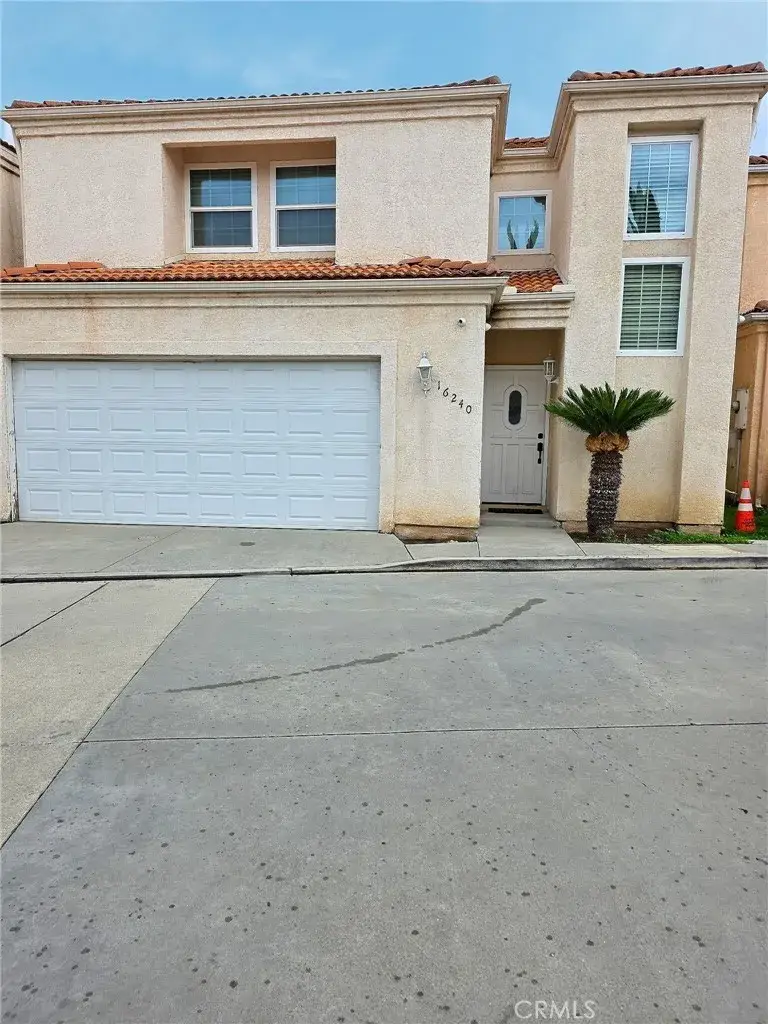 16240 Hunsaker, Paramount, CA 90723 - Image #2
