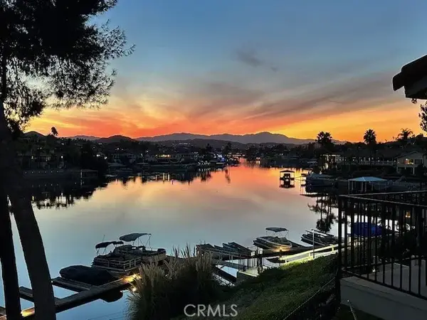 24319 N Canyon Lake Drive North #6, Canyon Lake, CA 92587