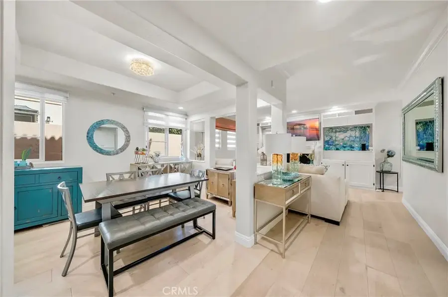 235 S Gale #102, Beverly Hills, CA 90211 - Image #2