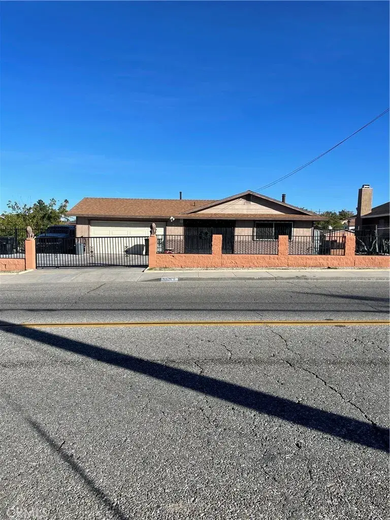 14327 Rodeo Drive, Victorville, CA 92395 - Image #3