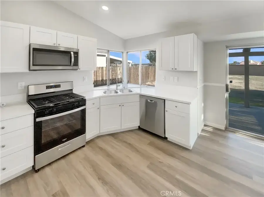 13197 Snowview Road, Victorville, CA 92392 - Image #2