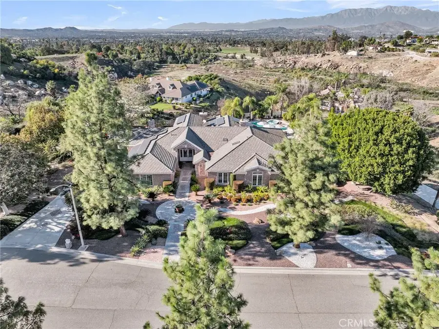 6872 Chartwell, Riverside, CA 92506 - Image #2