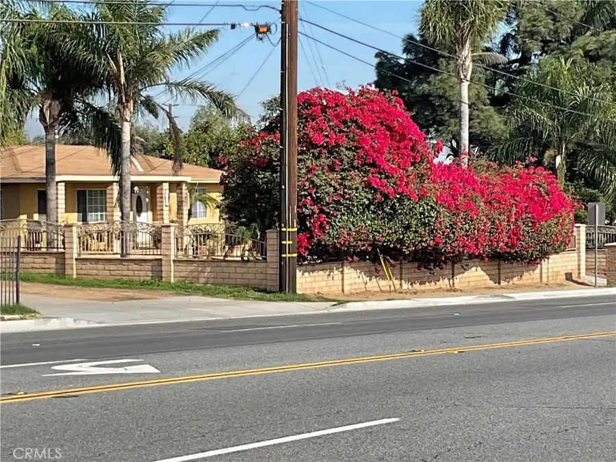 10655 Limonite, Jurupa Valley, CA 91752 - Image #2