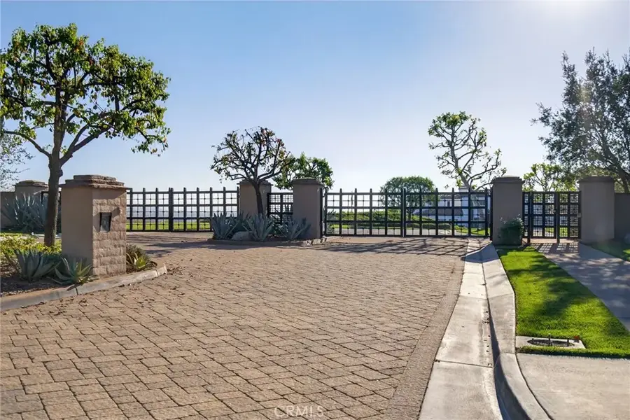 7478 Via Montecito, Riverside, CA 92506 - #3