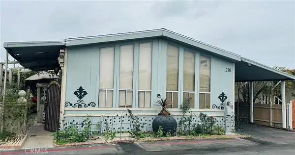 216 Emerald, Santa Ana, CA 92703