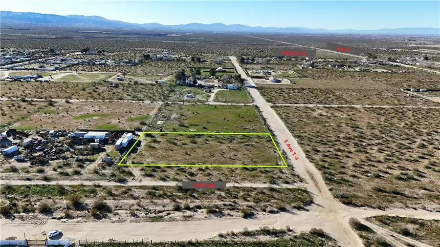 170 E Avenue T, Palmdale, CA 93591 - #2