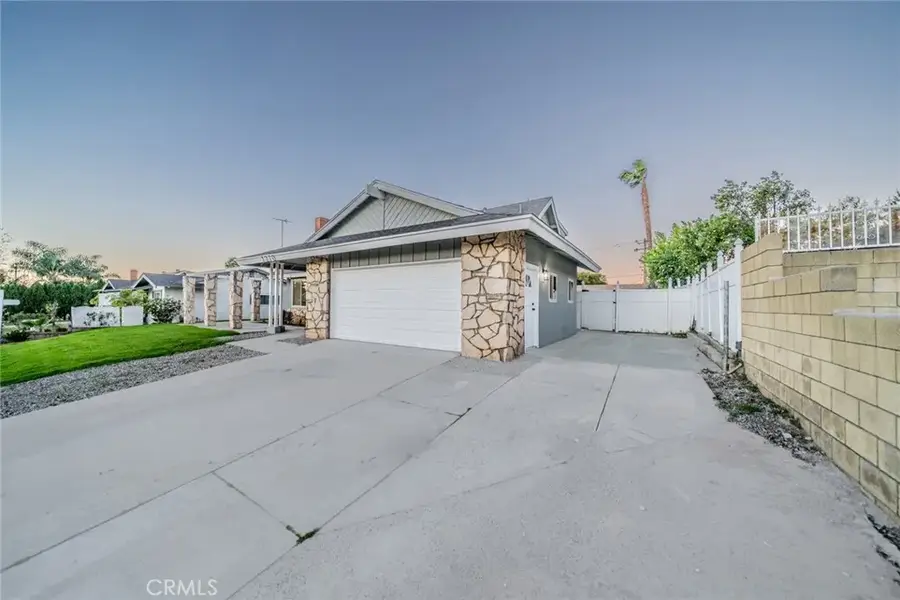 1270 N Rosalind Avenue, Rialto, CA 92376 - #3