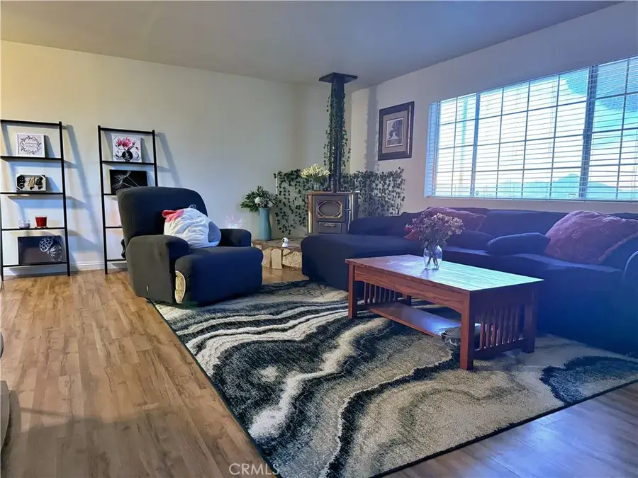 16661 Central, Apple Valley, CA 92307 - Image #3