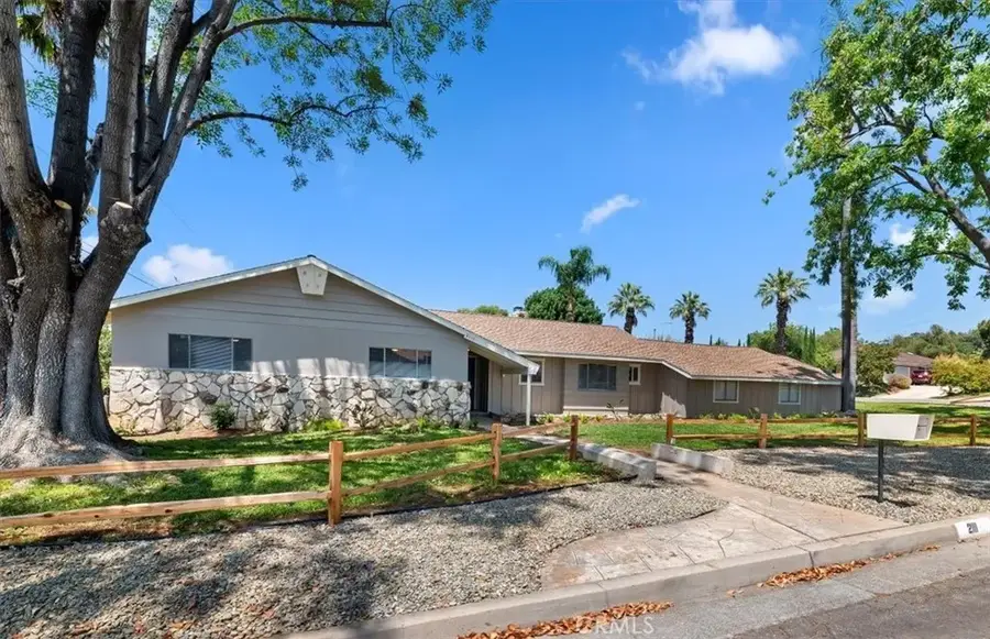 2111 Elsinore Road, Riverside, CA 92506 - #3