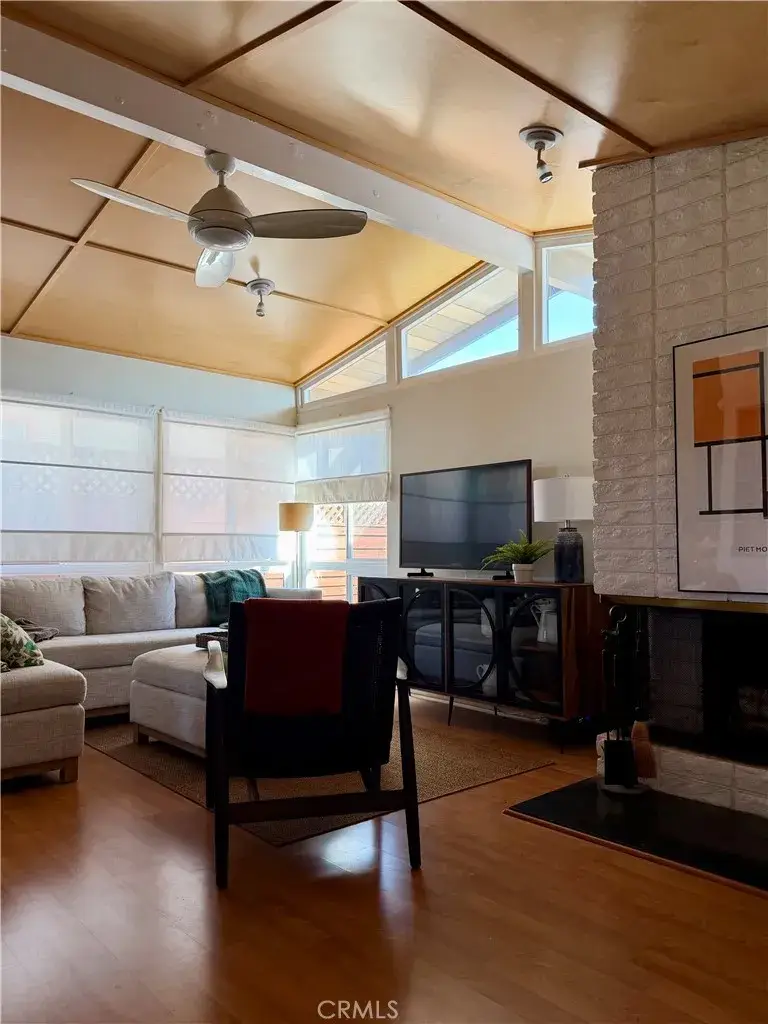 636 N Palm Avenue, Upland, CA 91786 - Image #3