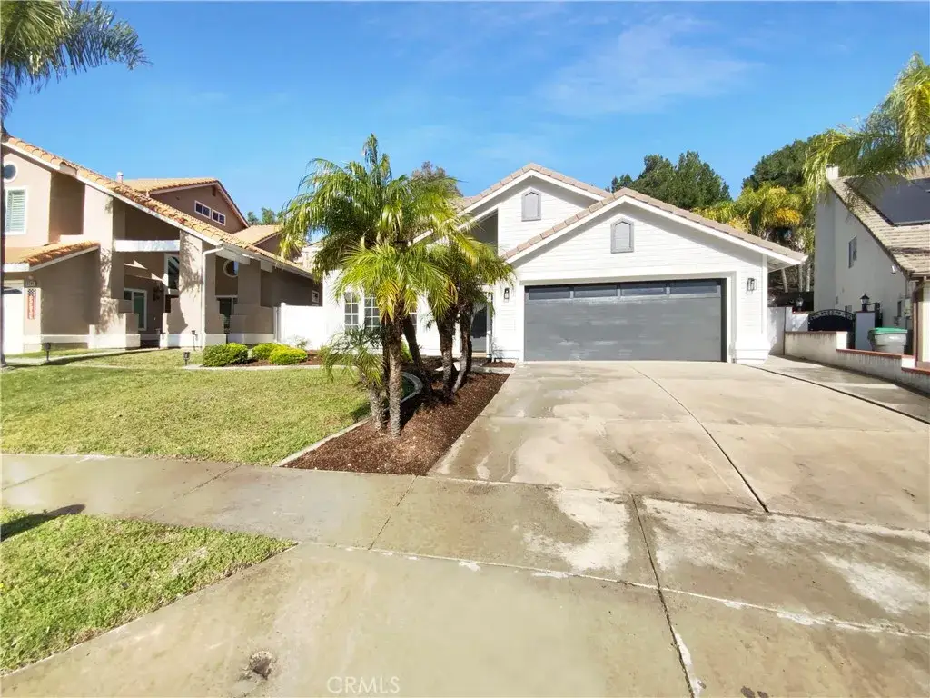 3303 Deaver, Corona, CA 92882 - #1