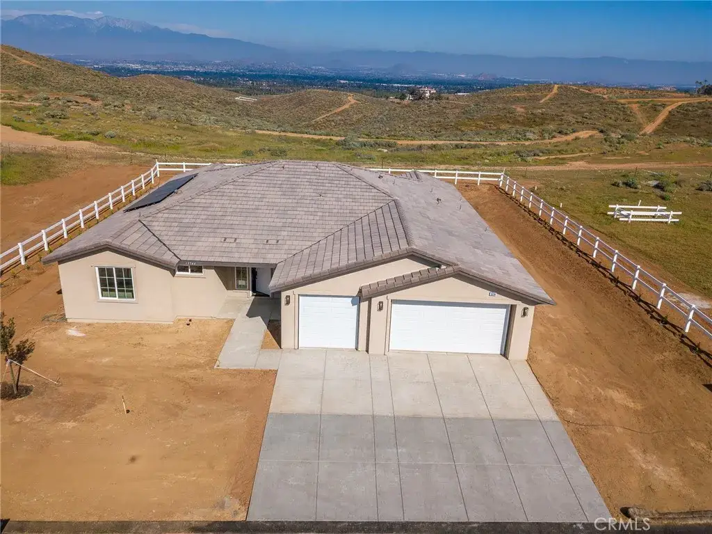 13744 Seven Hills Dr, Riverside, CA 92503 - Image #1