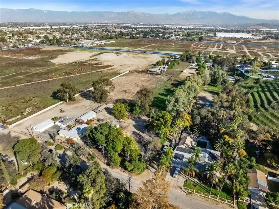 11139 Laurel, Bloomington, CA 92316 - #2