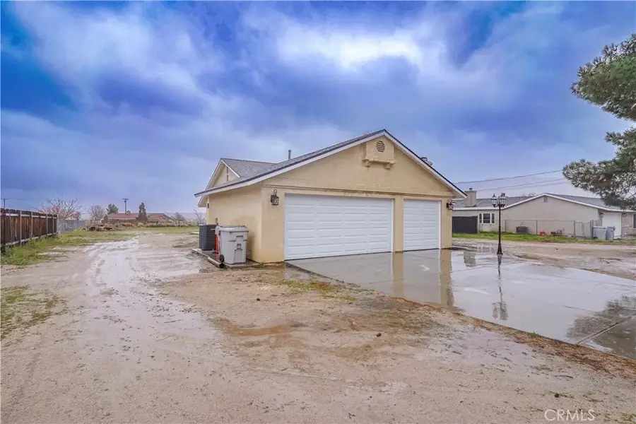 19228 Live Oak, Hesperia, CA 92345 - #3