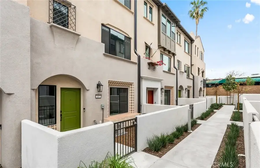 107 Kimberwick Court, Burbank, CA 91506 - #2