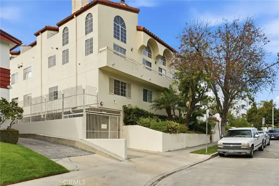 871 S Lucerne #2, Los Angeles, CA 90005 - #2