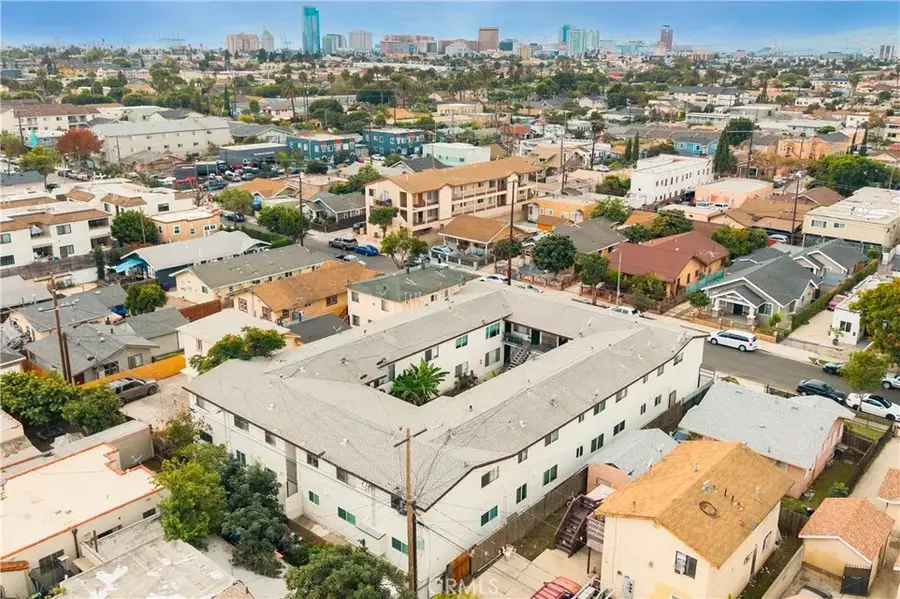 1050 Gaviota, Long Beach, CA 90813 - #3