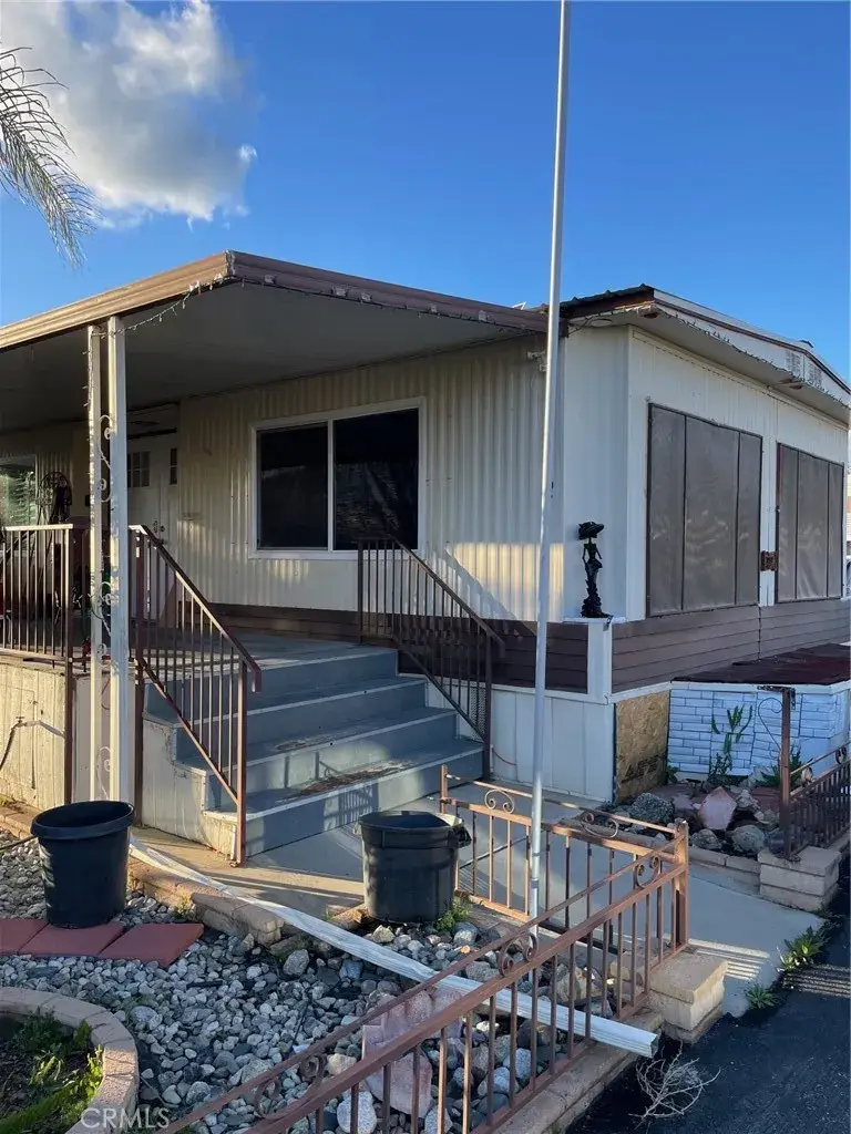 4400 Florida, Hemet, CA 92545 - #2