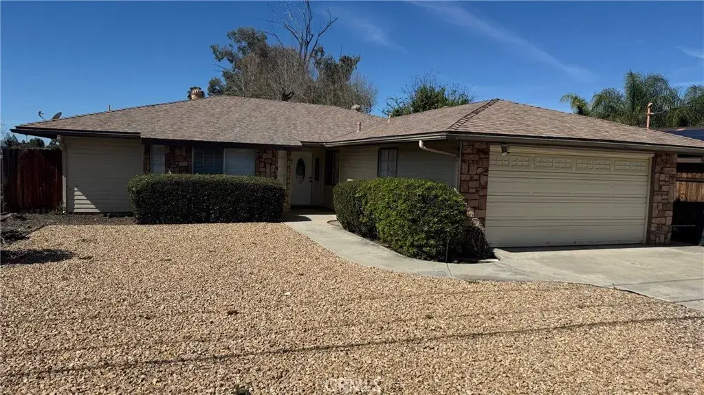 573 N Girard, Hemet, CA 92544 - #1