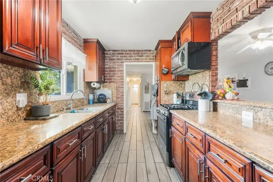 19450 Woodhill Street, Rialto, CA 92376 - #3