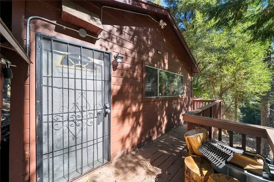 330 Canyon Drive, Cedarpines Park, CA 92322 - #2