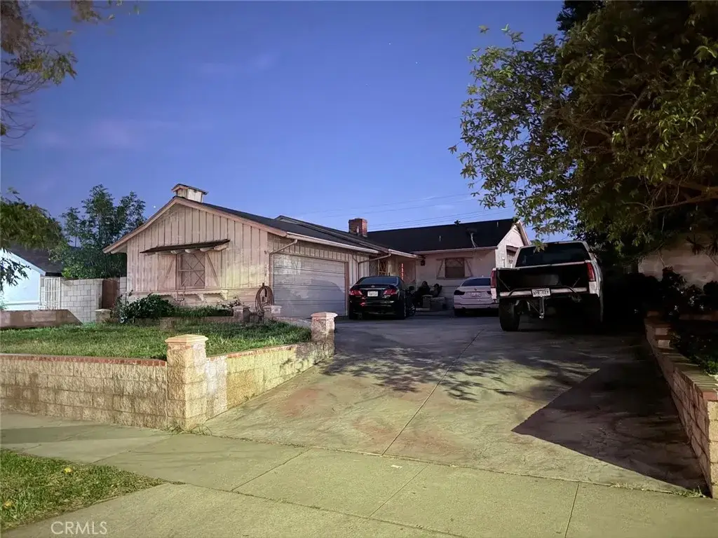 1068 W 10th, Corona, CA 92882 - #1