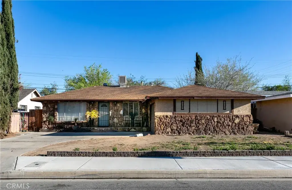1017 W Avenue H8, Lancaster, CA 93534 - #1