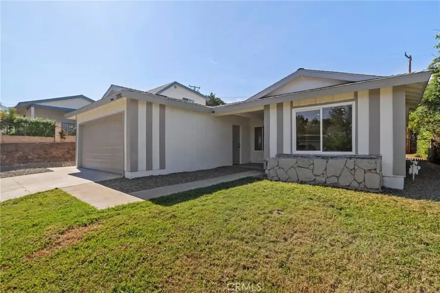 2192 Adrienne, Corona, CA 92882 - #3