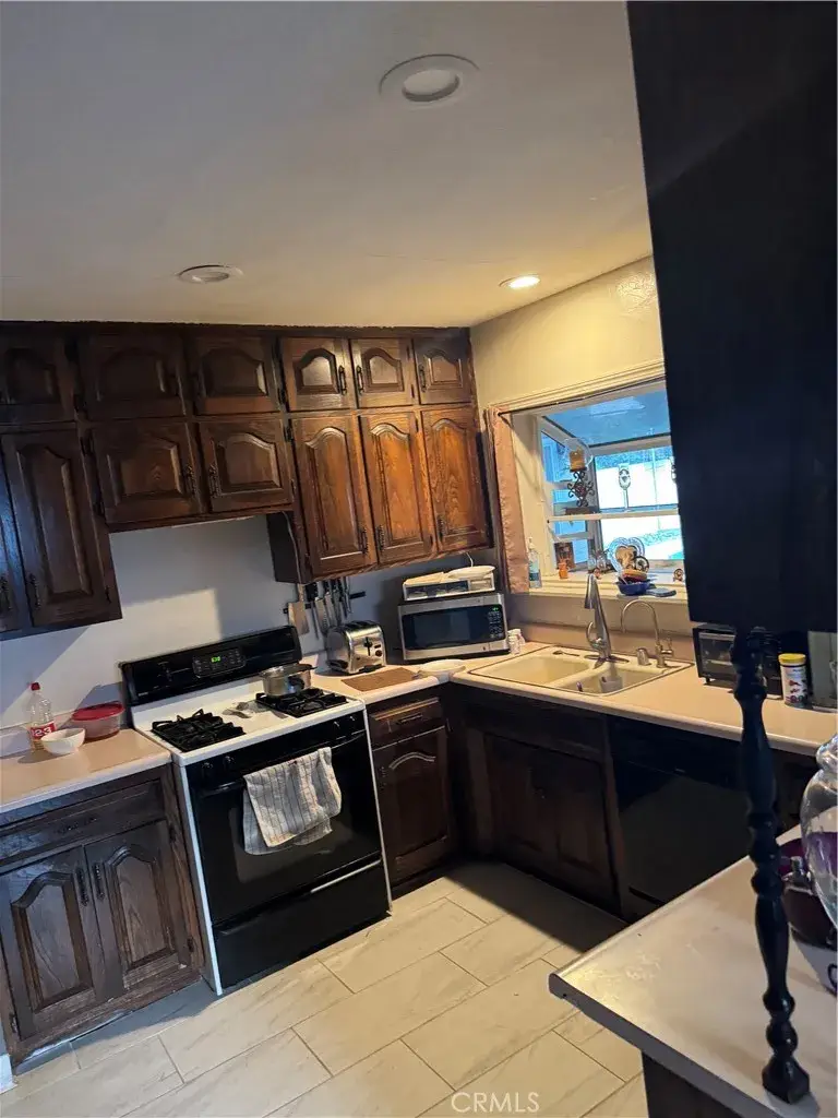 639 W 36th, San Bernardino, CA 92405 - #3