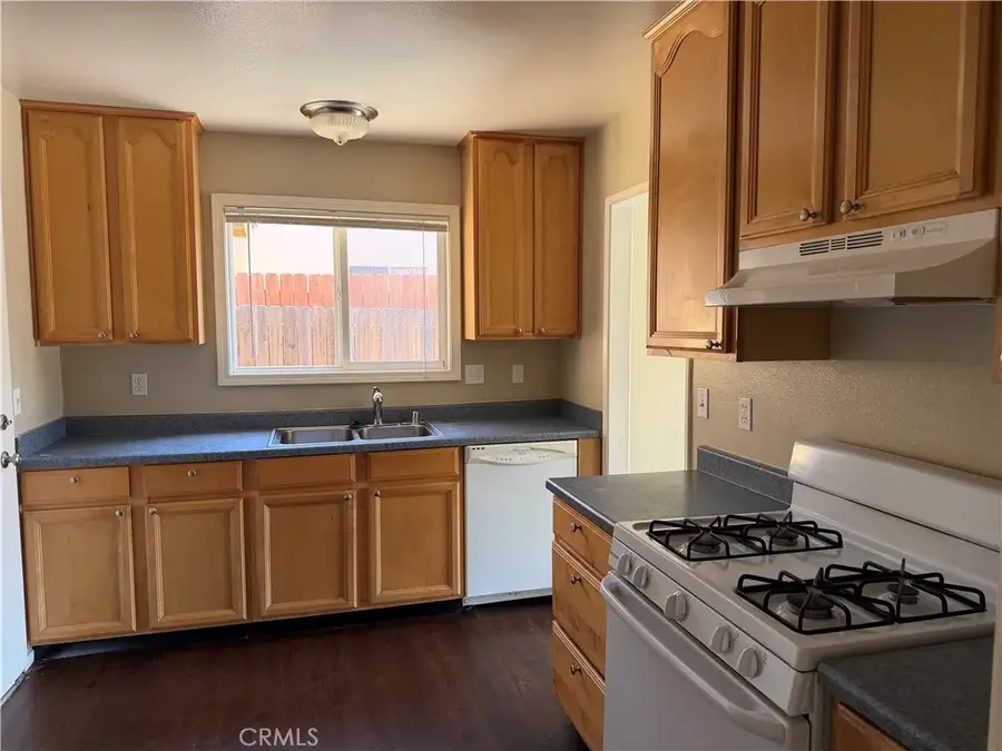 1020 Amber, Lake Elsinore, CA 92530 - #2