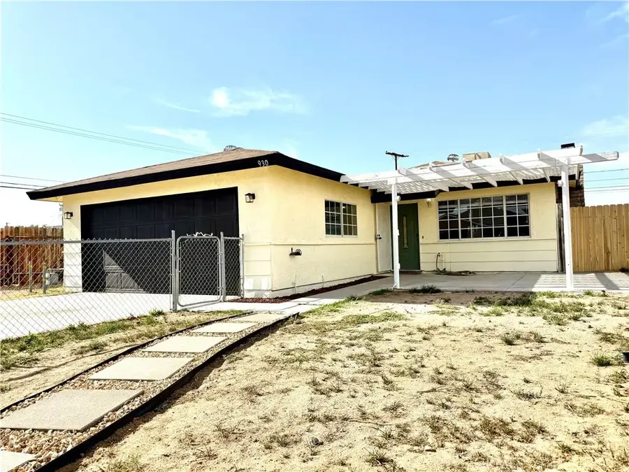 930 W Franklin Avenue, Ridgecrest, CA 93555 - #3