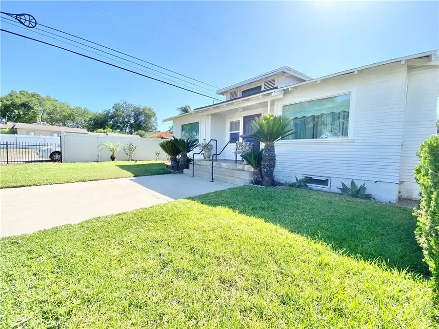 412 E Grand Boulevard, Corona, CA 92879 - #2