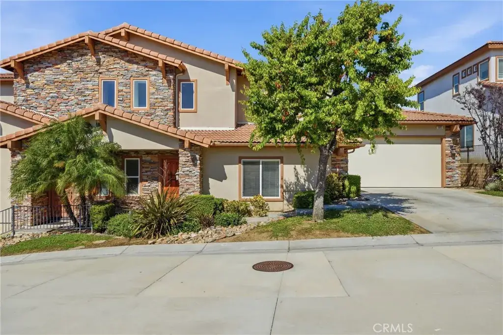 585 Via Pueblo, Riverside, CA 92507 - #1