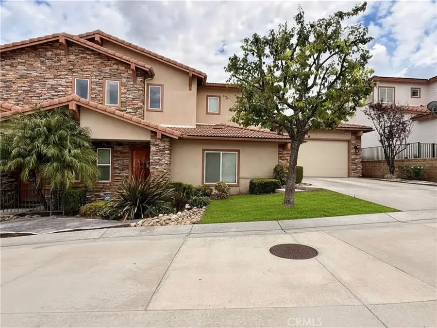 585 Via Pueblo, Riverside, CA 92507 - #3