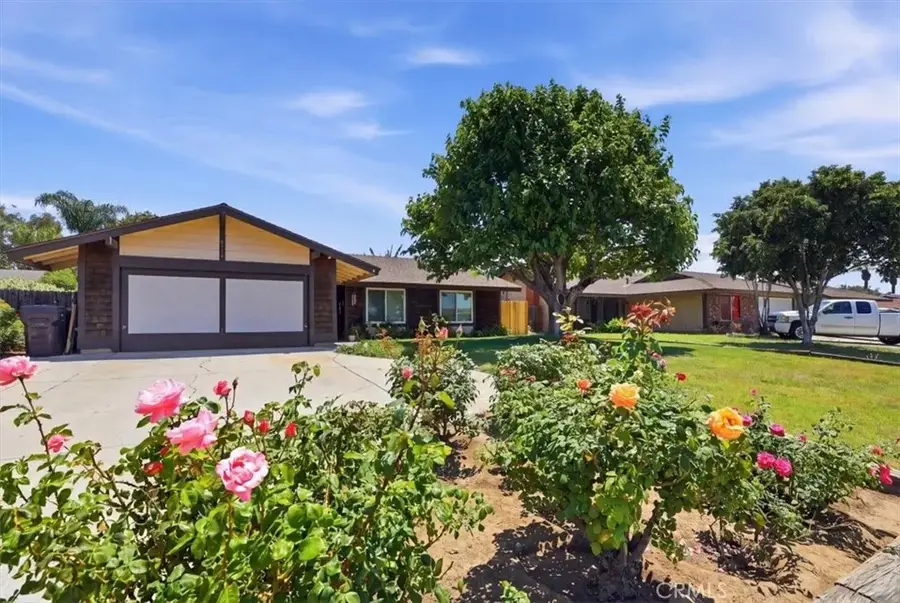6916 Lincoln Avenue, Riverside, CA 92506 - #2