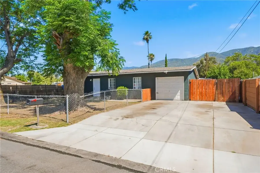 868 W 48th, San Bernardino, CA 92407 - #2